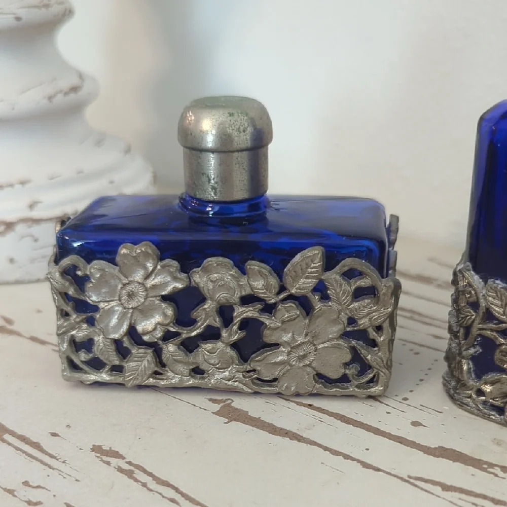 💙 Vintage Cobalt Blue Pewter Refillable Boudoir Perfume Bottles – Set of Two - Picture 5 of 12